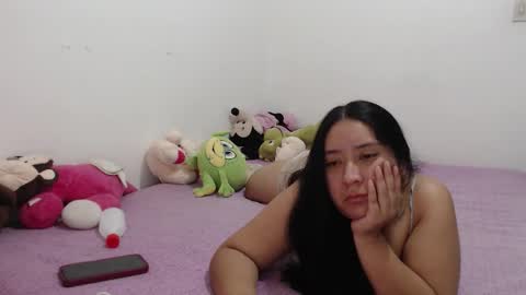 Snapshot of victoriaa_silva chatting on 01-19-26, 04:05 Victoria Silva online show from 01-19-26, 04:05