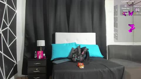 Snapshot of victoriaa_zans chatting on 10-04-25, 10:02 Victoria Zans  online show from 10-04-25, 10:02
