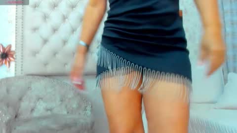 victoriaarousse online show from 09-27-25, 12:15