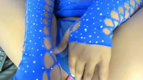 Snapshot of victoriacolin chatting on 02-22-25, 03:25 VICTORIA online show from 02-22-25, 03:25