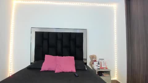 Snapshot of victoriacolin chatting on 02-24-25, 12:05 VICTORIA online show from 02-24-25, 12:05