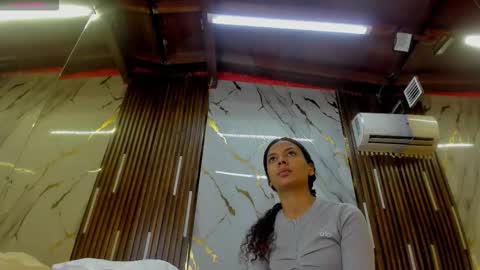 Victoria  online show from 11-30-25, 05:50