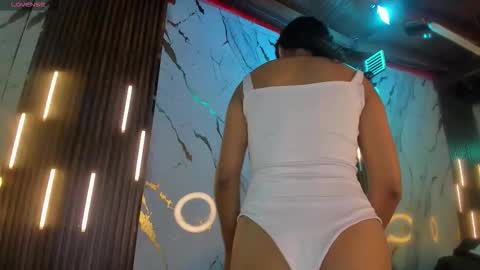 Victoria  online show from 02-26-26, 08:41