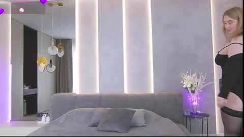 Miss V online show from 03-04-25, 11:51