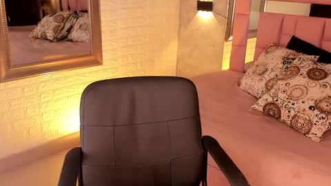 VICTORIA online show from 01-22-25, 10:59