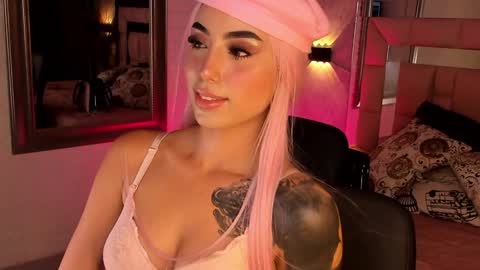 VICTORIA online show from 01-30-25, 11:24