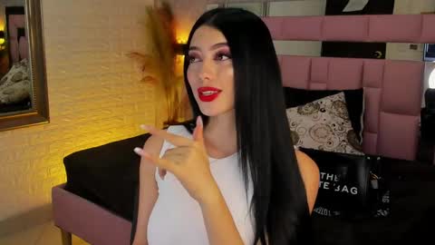 VICTORIA online show from 02-05-25, 02:29