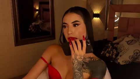 VICTORIA online show from 02-25-25, 10:50