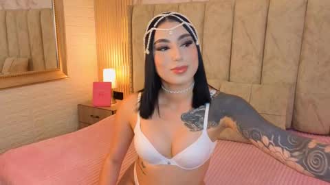 VICTORIA online show from 10-28-25, 08:22