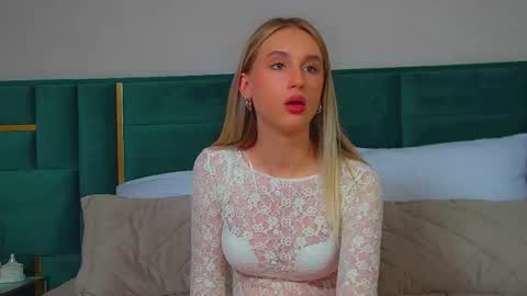 Victoria online show from 09-18-25, 06:54