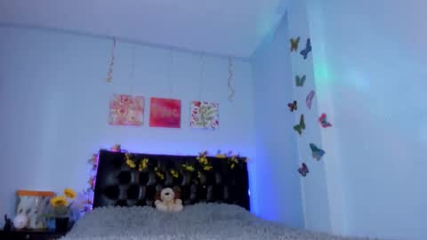 Victoria Larson - Independient Model online show from 10-10-25, 02:16