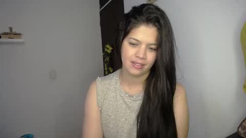 Snapshot of victorialg chatting on 09-29-25, 07:30 victorialg online show from 09-29-25, 07:30