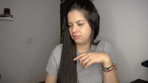 Snapshot of victorialg chatting on 11-11-25, 09:26 victorialg online show from 11-11-25, 09:26