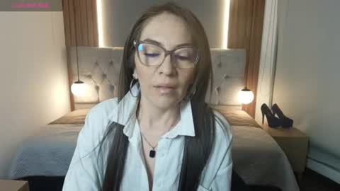 V I C T O R I A online show from 07-29-26, 12:03