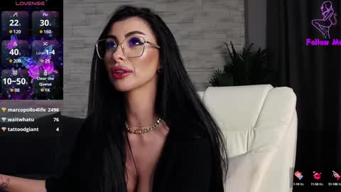 Snapshot of victoriamazze chatting on 01-18-25, 06:24 Victoria online show from 01-18-25, 06:24