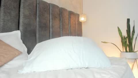 Maria Victoria online show from 02-07-25, 05:40