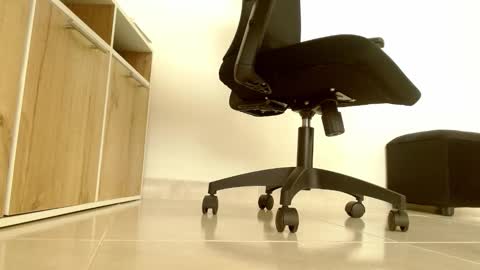 Victoria online show from 02-27-26, 05:46