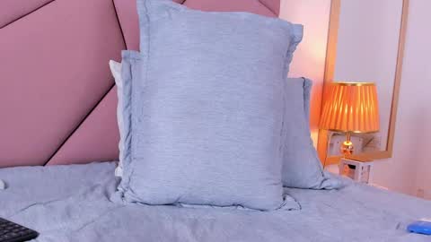 VictoriaRoss online show from 01-19-25, 11:10