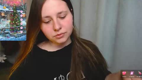 Snapshot of victoriassecrets_ chatting on 01-15-26, 08:23 victoriassecrets_ online show from 01-15-26, 08:23