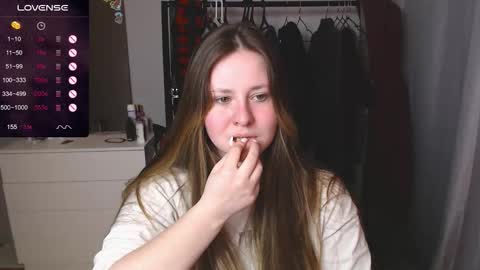 Snapshot of victoriassecrets_ chatting on 02-04-26, 07:09 victoriassecrets_ online show from 02-04-26, 07:09