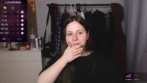 Snapshot of victoriassecrets_ chatting on 02-08-26, 01:25 victoriassecrets_ online show from 02-08-26, 01:25