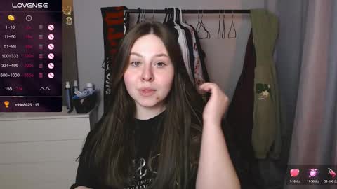 Snapshot of victoriassecrets_ chatting on 02-19-26, 12:45 victoriassecrets_ online show from 02-19-26, 12:45