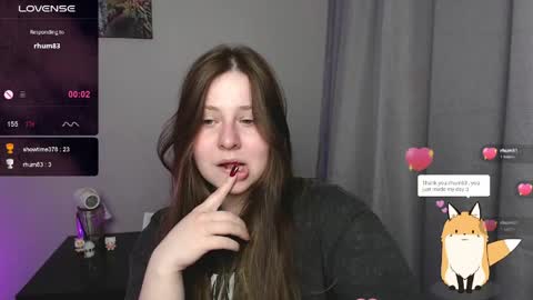 Snapshot of victoriassecrets_ chatting on 04-12-26, 05:40 victoriassecrets_ online show from 04-12-26, 05:40