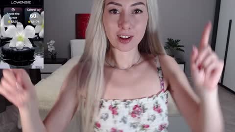 VictoriaTiger online show from 12-27-24, 11:06