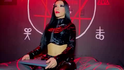 Snapshot of victoriavampire666 chatting on 09-16-25, 03:29 Victoria Vampire online show from 09-16-25, 03:29