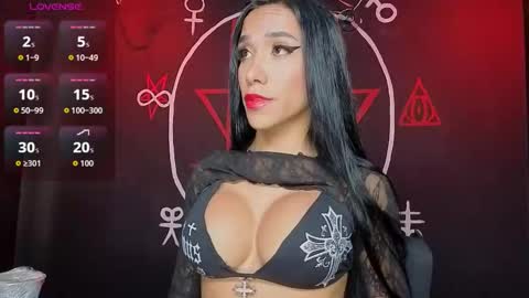 Snapshot of victoriavampire666 chatting on 11-25-25, 09:37 Victoria Vampire online show from 11-25-25, 09:37