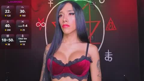 Snapshot of victoriavampire666 chatting on 12-14-25, 09:41 Victoria Vampire online show from 12-14-25, 09:41