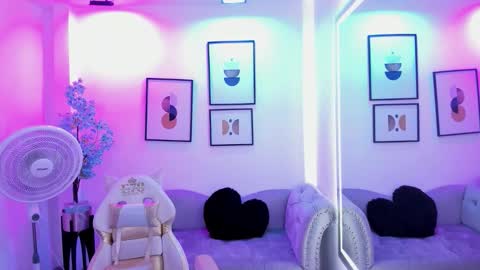 Victoria.  online show from 02-02-26, 12:15