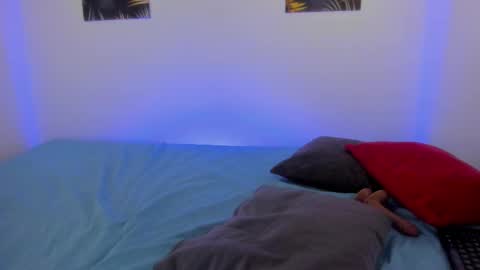 victoria online show from 02-18-26, 01:51