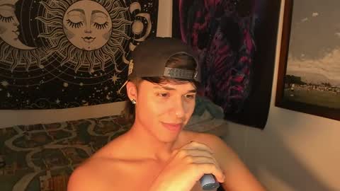 Snapshot of victorino_jhonson chatting on 12-19-24, 02:45 Victorino Jhonson online show from 12-19-24, 02:45