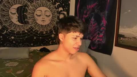 Snapshot of victorino_jhonson chatting on 01-05-25, 05:30 Victorino Jhonson online show from 01-05-25, 05:30