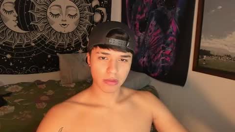 Snapshot of victorino_jhonson chatting on 01-22-25, 05:17 Victorino Jhonson online show from 01-22-25, 05:17