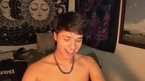 Snapshot of victorino_jhonson chatting on 01-22-25, 11:32 Victorino Jhonson online show from 01-22-25, 11:32