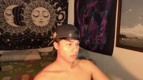 Snapshot of victorino_jhonson chatting on 03-11-25, 08:09 Victorino Jhonson online show from 03-11-25, 08:09