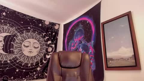 Victorino Jhonson online show from 04-23-26, 03:47