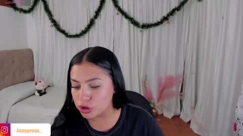 V  I C  T O R I A  online show from 12-11-24, 10:38