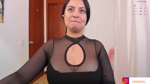 V  I C  T O R I A  online show from 03-11-25, 08:31