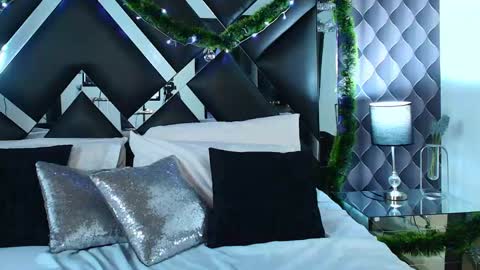 victtoria lee online show from 12-04-24, 12:30