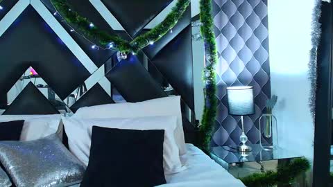 victtoria lee online show from 12-05-24, 02:53