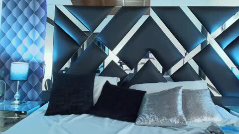 victtoria lee online show from 01-22-25, 01:53