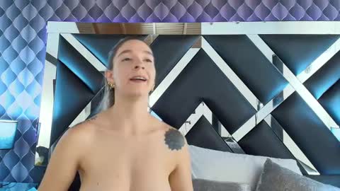 victtoria lee online show from 02-04-25, 01:13