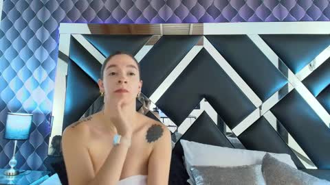 victtoria lee online show from 02-04-25, 10:45