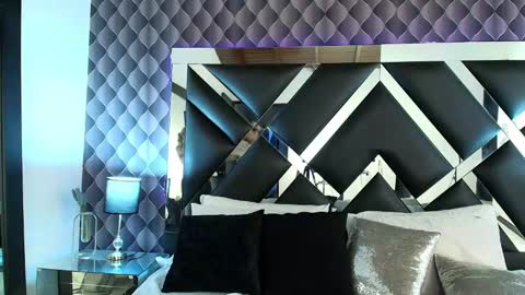 victtoria lee online show from 02-18-25, 02:16