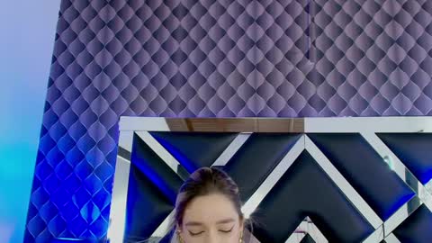 victtoria lee online show from 03-08-25, 10:45