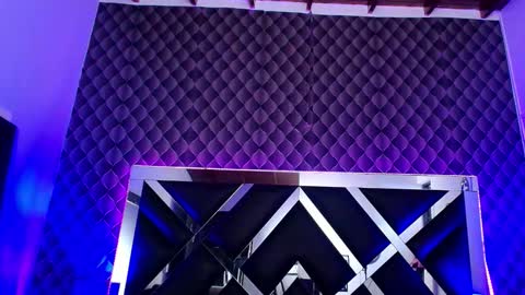 victtoria lee online show from 10-20-25, 07:03