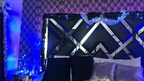 victtoria lee online show from 12-05-25, 08:05